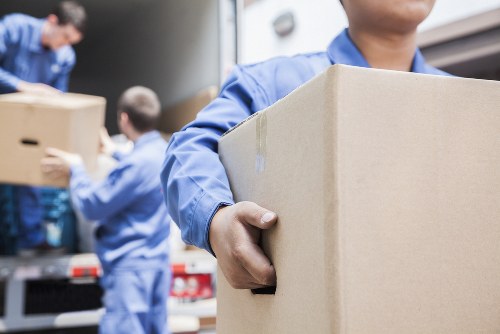 Moving van service for Dundee homes and flats