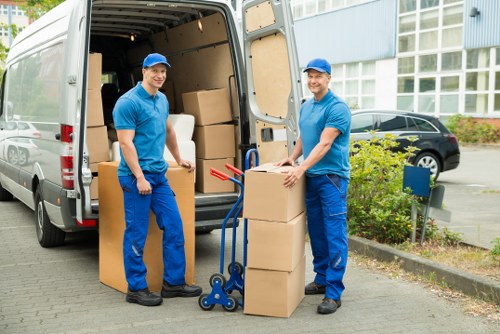 Van move support for flat and house removals in Dundee